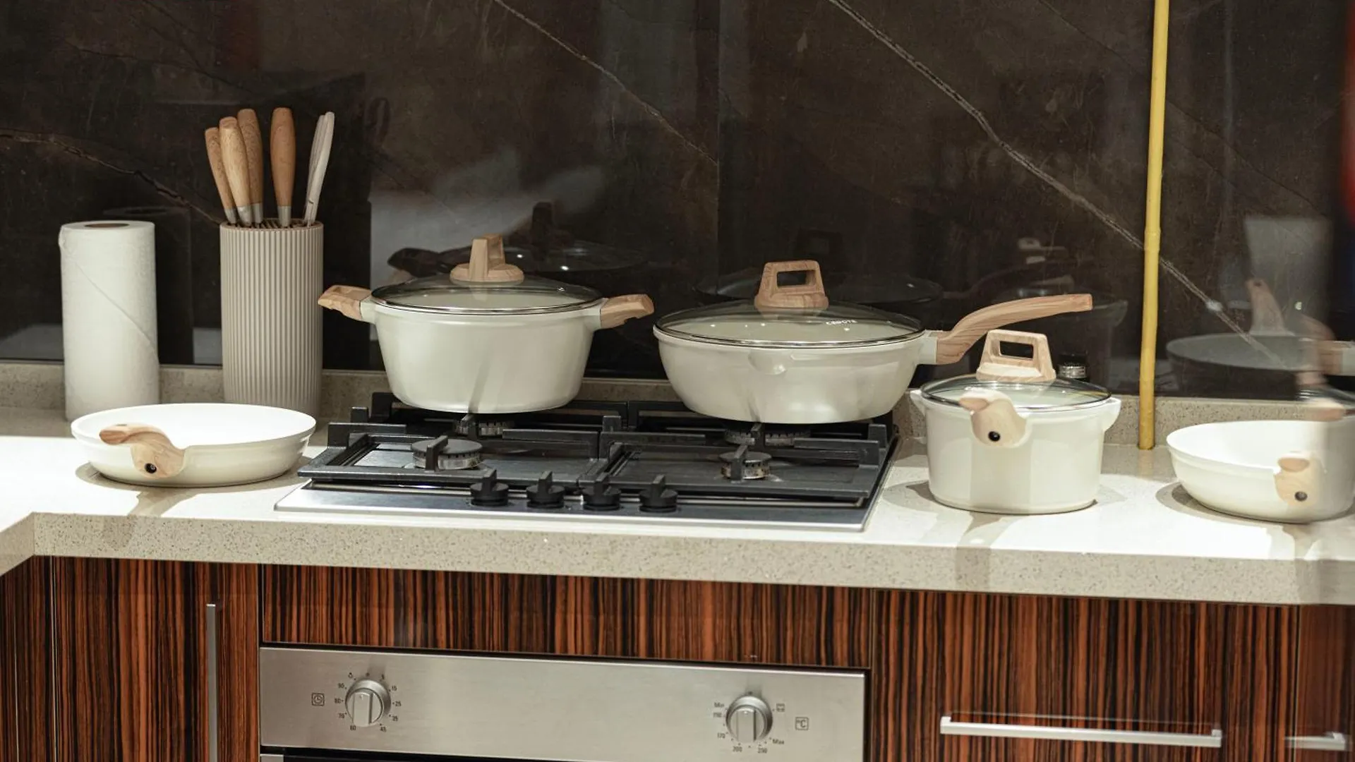 Luxurious Downtown Oasis By Burj Khalifa And Dubai Mall Apartment 0*,