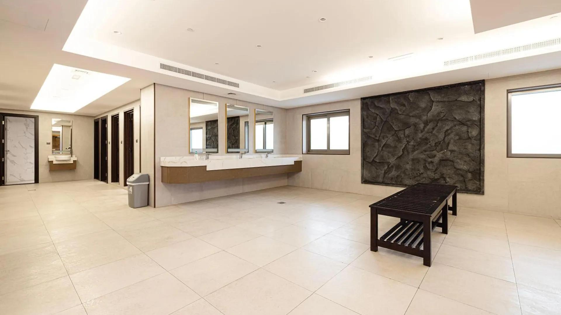Luxurious Downtown Oasis By Burj Khalifa And Dubai Mall Apartment United Arab Emirates