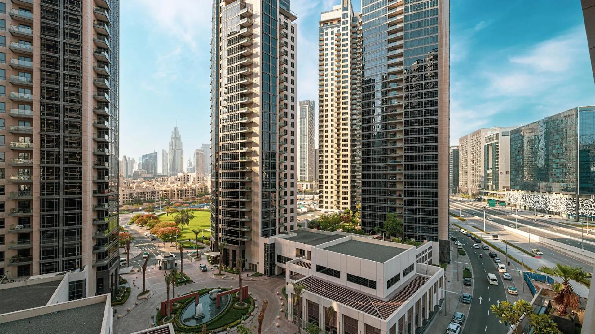 Luxurious Downtown Oasis By Burj Khalifa And Dubai Mall Apartment