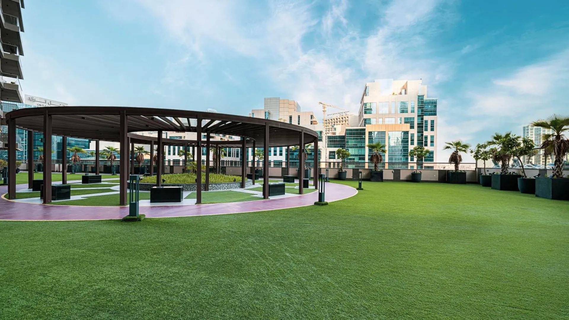 Luxurious Downtown Oasis By Burj Khalifa And Dubai Mall Apartment