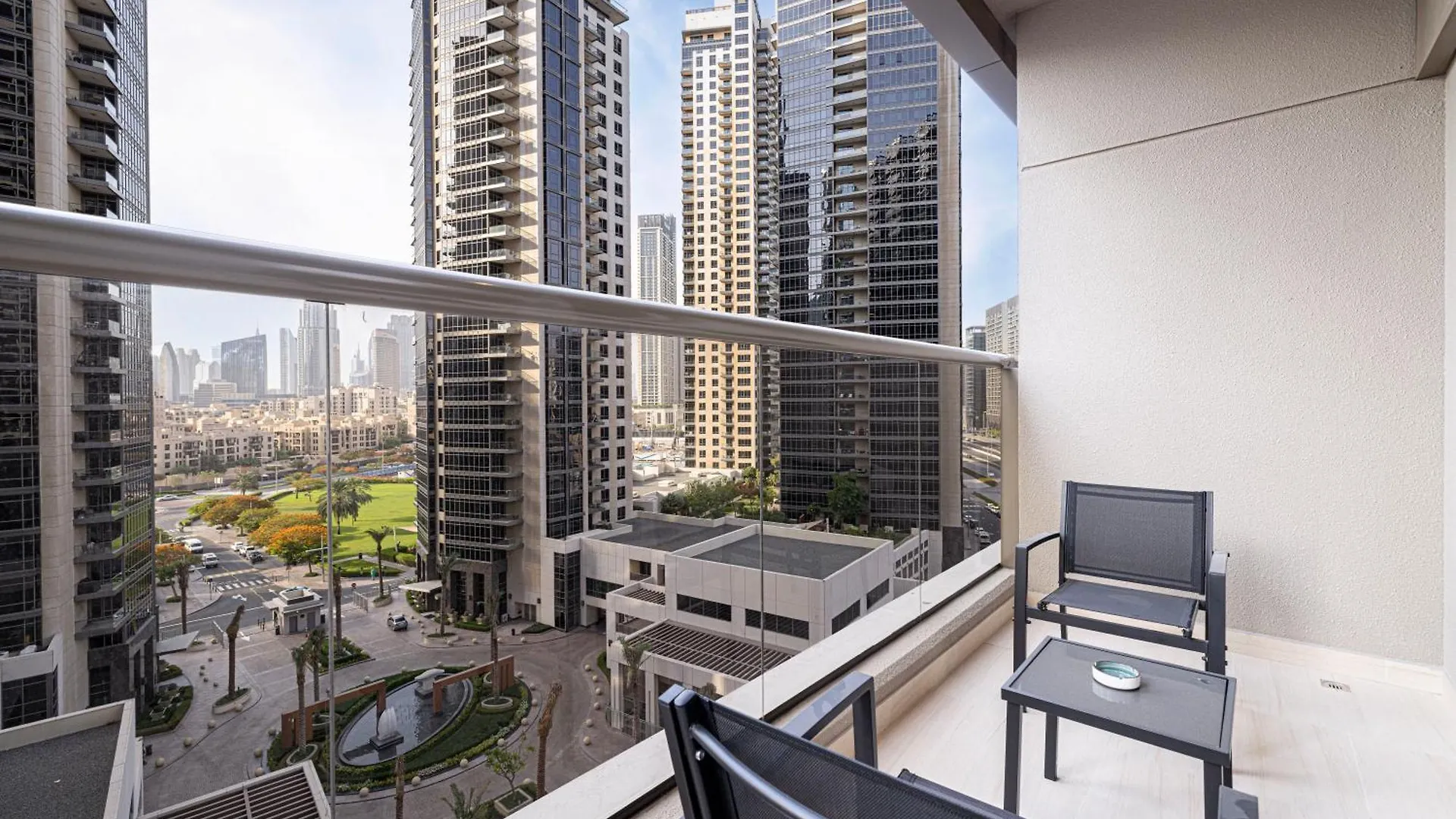 Luxurious Downtown Oasis By Burj Khalifa And Dubai Mall Apartment United Arab Emirates