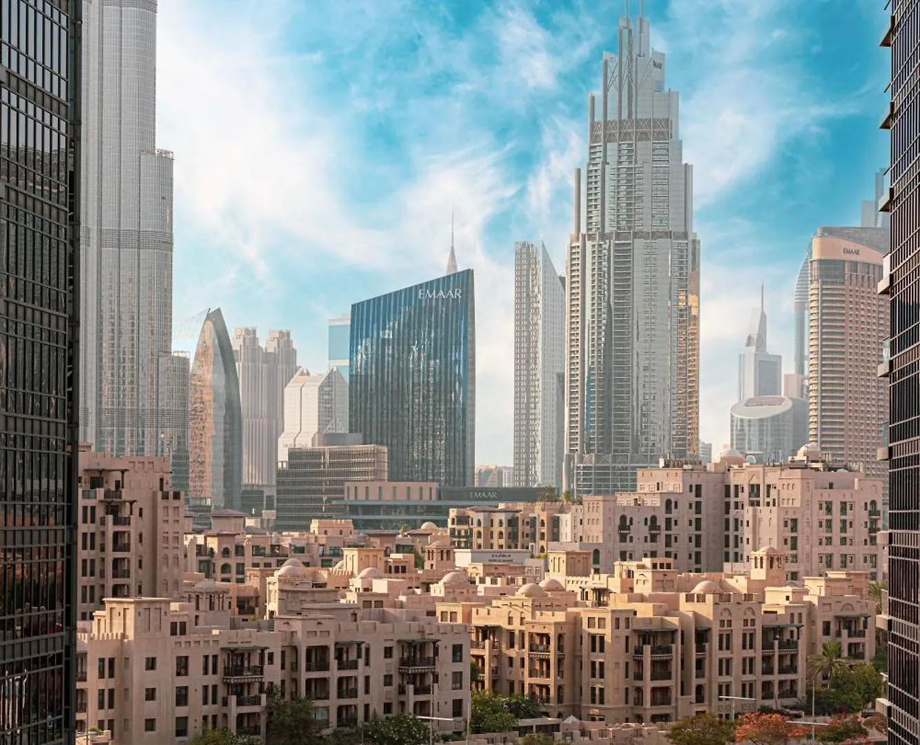 Luxurious Downtown Oasis By Burj Khalifa And Dubai Mall Apartment