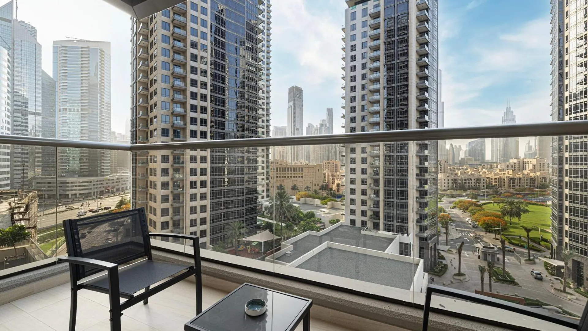 Luxurious Downtown Oasis By Burj Khalifa And Dubai Mall Apartment 0*,